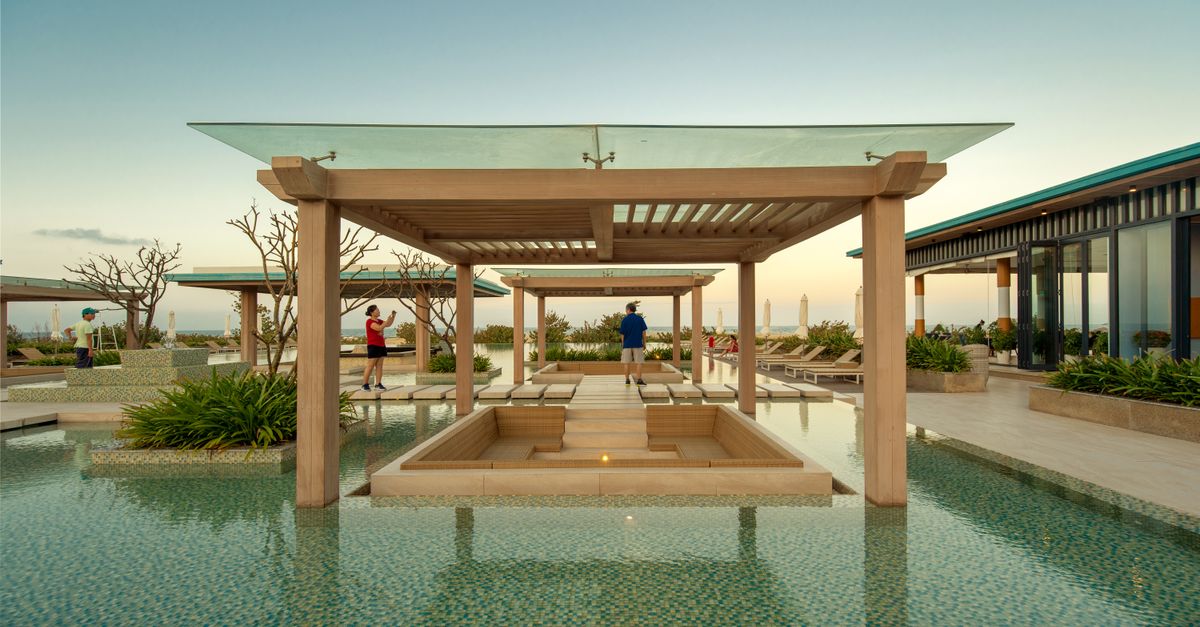 Luxury hotel grand hall, premium hotel architecture, ultra-luxury international hospitality